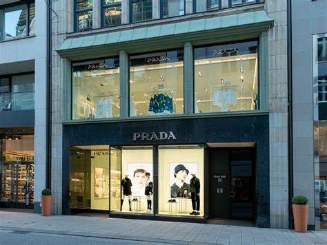 prada hamburg öffnungszeiten